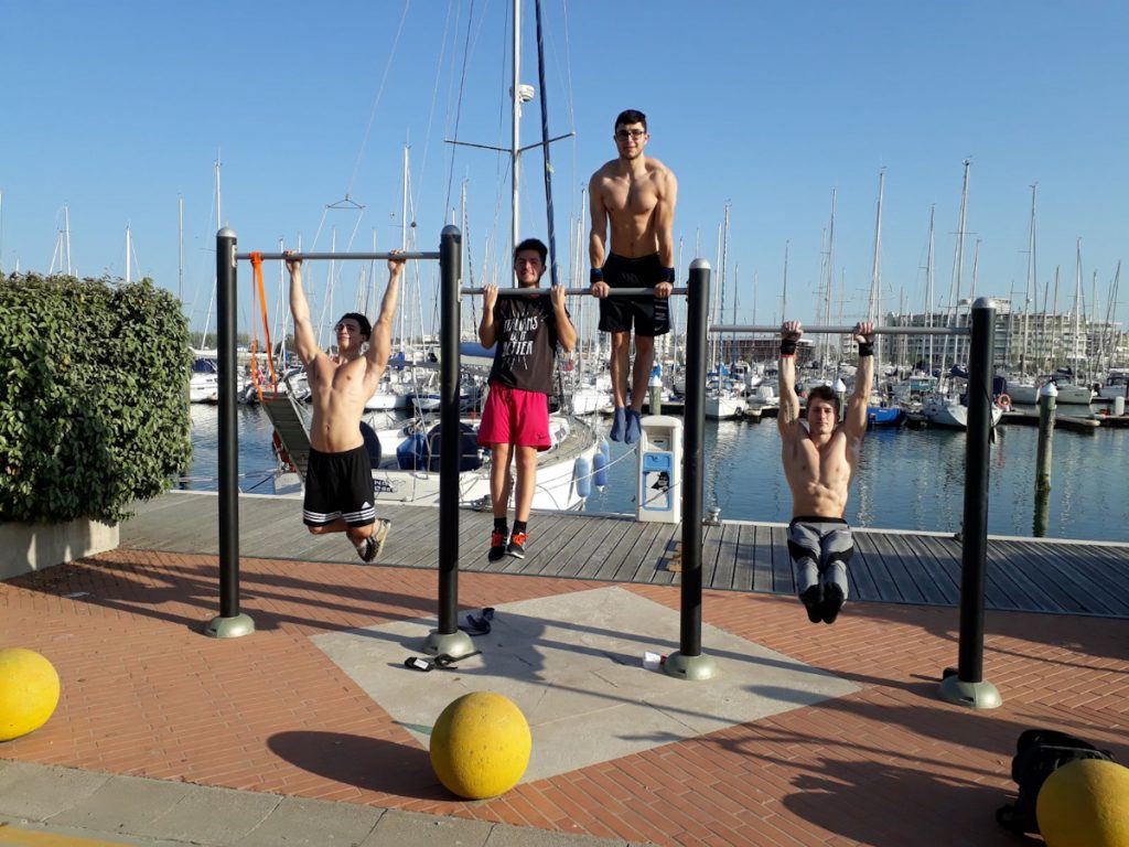 fitness per esterni street workout pull up bars f1 aree pubbliche