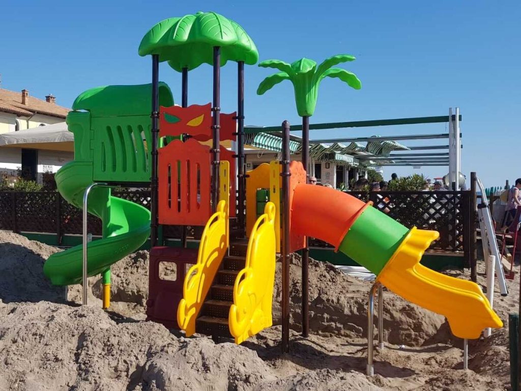 playground per esterni fantacastello aladino compact f2 stabilimenti balneari