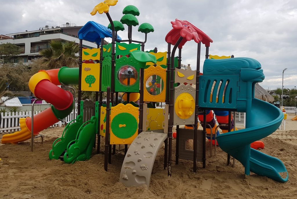 playground per esterni fantacastello bahamas f4 villaggi turistici