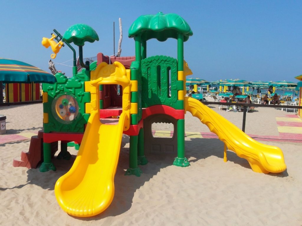 playground per esterni playcenter kidsforest 103 f1 stabilimenti balneari