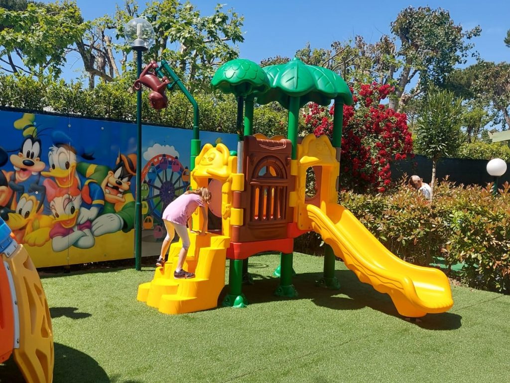 playground per esterni playcenter kidsforest 101 f2 hotel