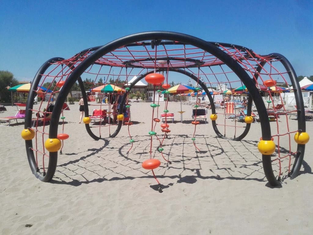 struttura di arrampicata sport and play 101 f3 spiagge