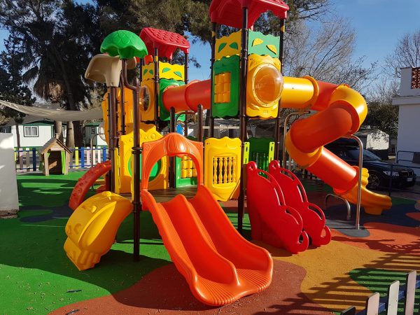 parco giochi esterno villaggio turistico valencia 3