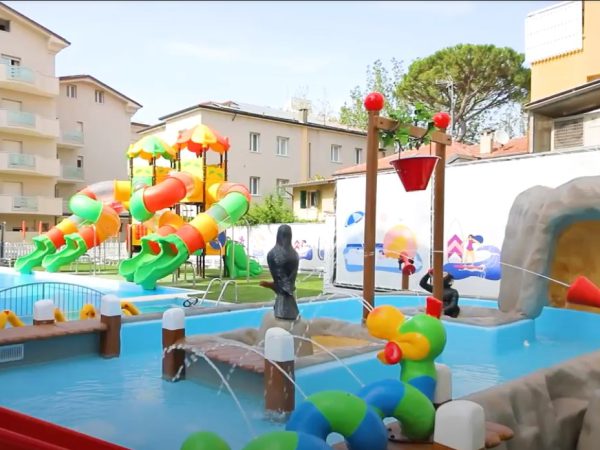 piscina spray park family hotel cervia 3