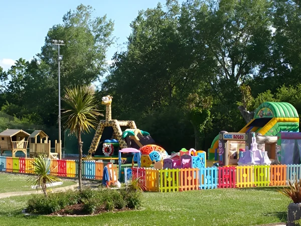 realizzazione hotel cesenatico f5 parco giochi per esterni