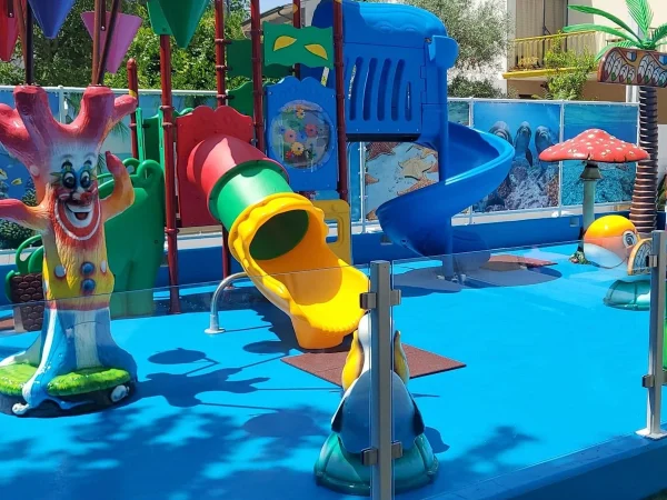 realizzazione hotel gatteo mare f3 parco giochi bambini