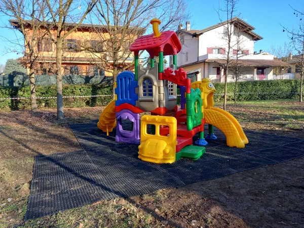 realizzazione parco pubblico e scuola cusago f4 parco giochi bambini