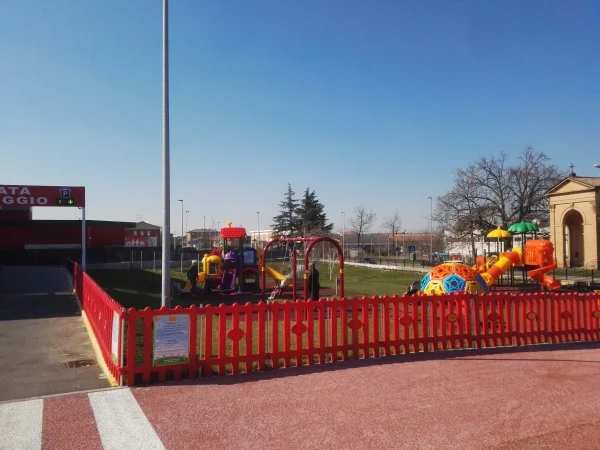 realizzazione parco pubblico e scuola fiorano modenese f5 parco giochi per esterni