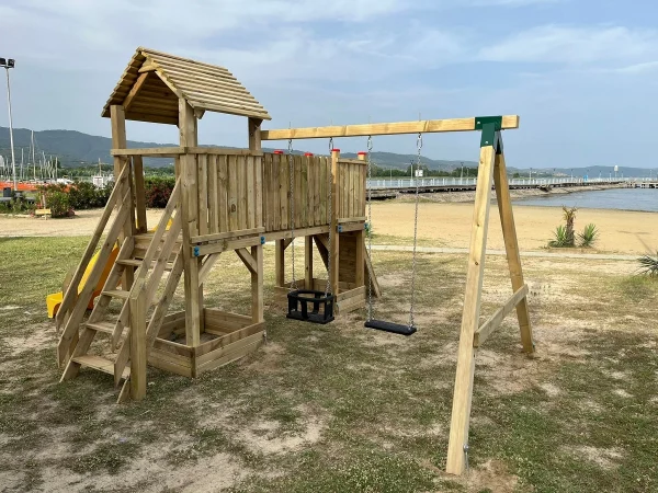 realizzazione ristorante e agriturismo lago trasimeno f2 parco giochi in legno