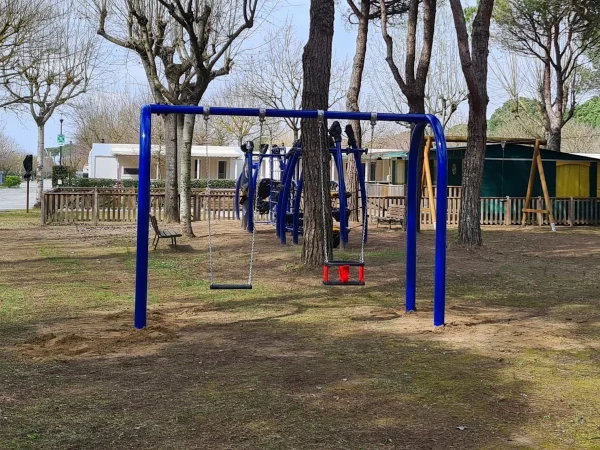 realizzazione villaggio e campeggio eraclea f6 parco giochi bambini