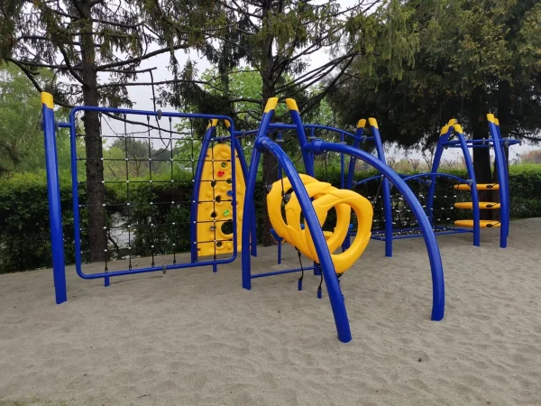 realizzazione villaggio e campeggio iseo f3 area giochi outdoor