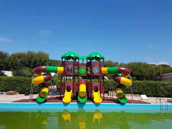 realizzazione villaggio e campeggio th resort f11 area giochi piscine