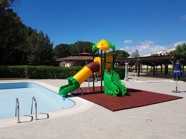 realizzazione villaggio e campeggio th resort f15 area giochi piscine