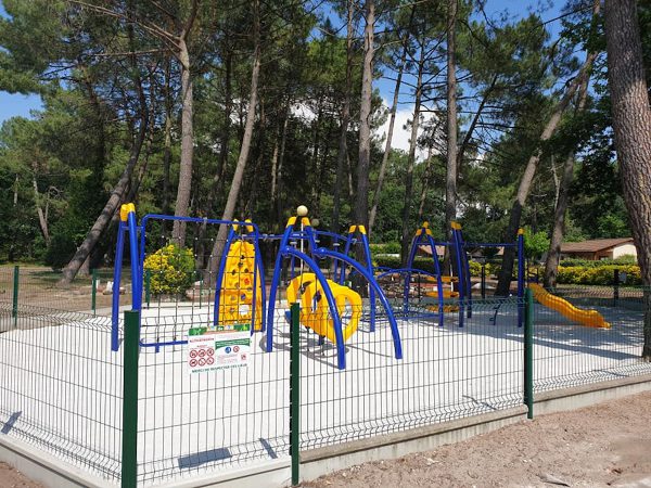 struttura arrampicata esterno campeggio arcachon francia 1