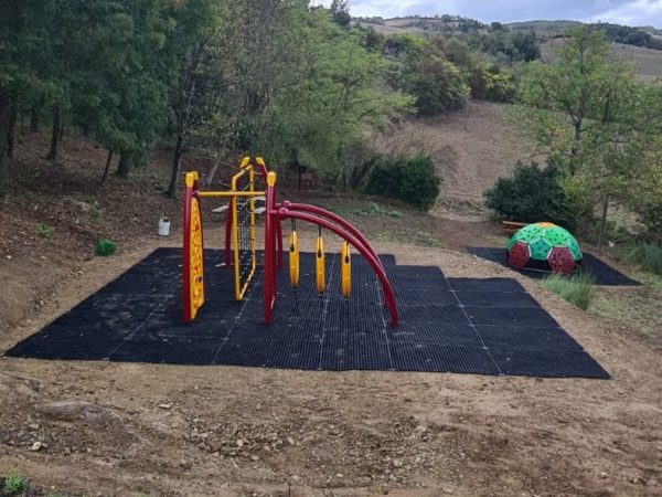 struttura arrampicata esterna scuola elementare romagna 3