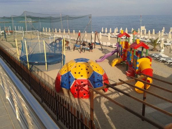 area giochi stabilimento balneare spiaggia loano sv 3