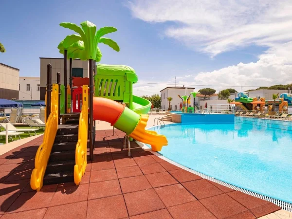 realizzazione family hotel rimini f3 parco giochi acquatico