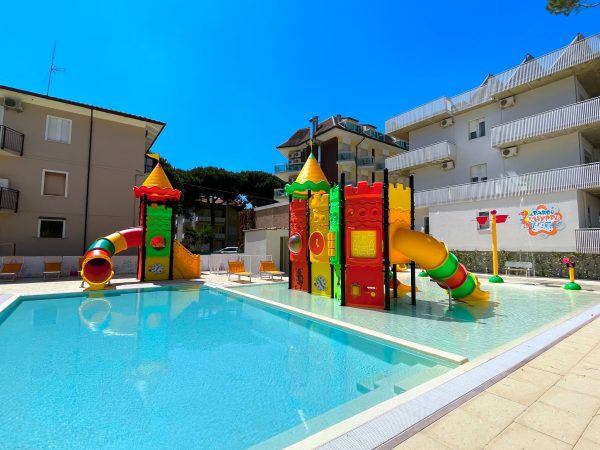 piscina spray park family hotel pinarella 2