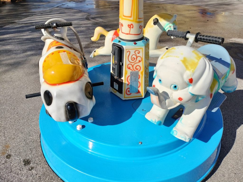 soggetto a dondolo kiddie ride giostra girevole 3 soggetti f2 offerta usato