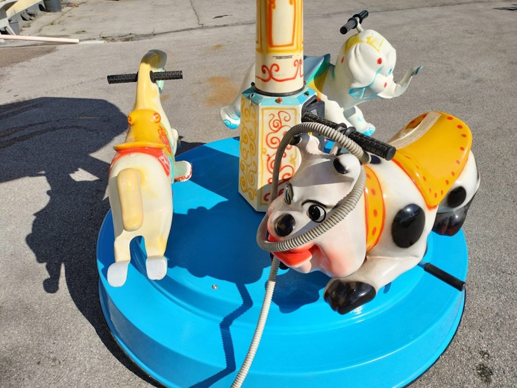 soggetto a dondolo kiddie ride giostra girevole 3 soggetti f3 offerta usato