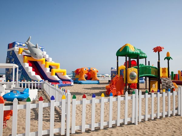 realizzazione stabilimento balneare parco giochi jesolo f1