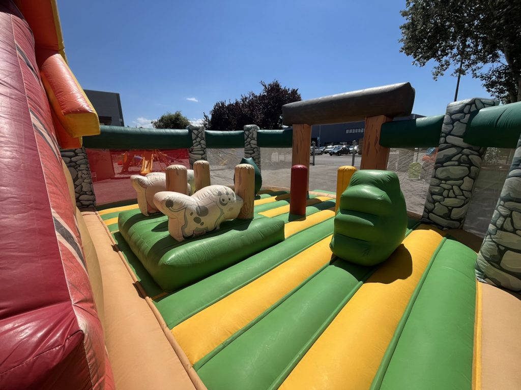 gioco gonfiabile farm playland usato f5