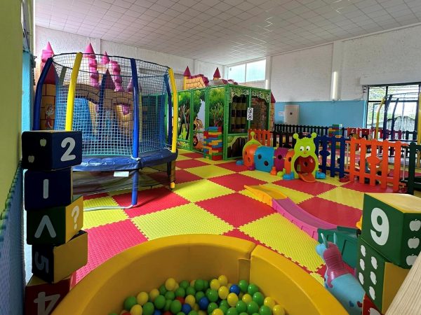 realizzazione area giochi indoor viareggio f1 parco giochi al coperto