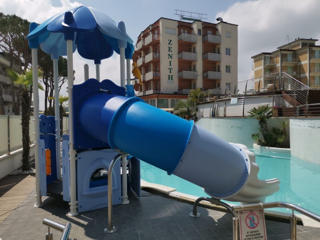 playground per esterni fantacastello per piscine garden f1 alberghi