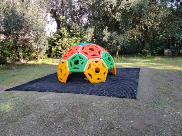 realizzazione hotel lido di camaiore f2 parco giochi bambini