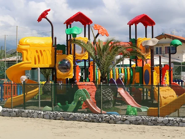 realizzazione stabilimento balneare marina di pietrasanta f2 area giochi outdoor