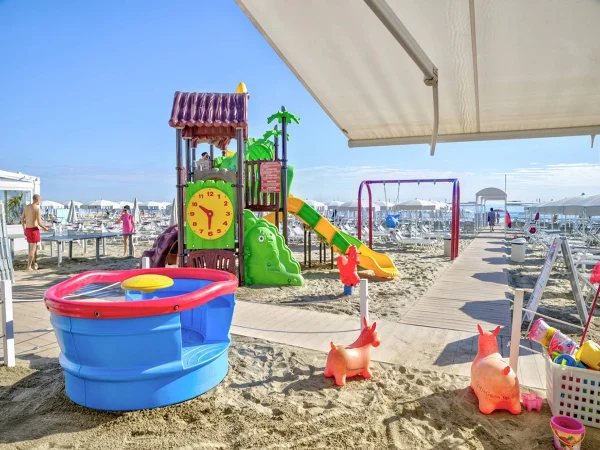 realizzazione stabilimento balneare riccione f1 parco giochi per esterni