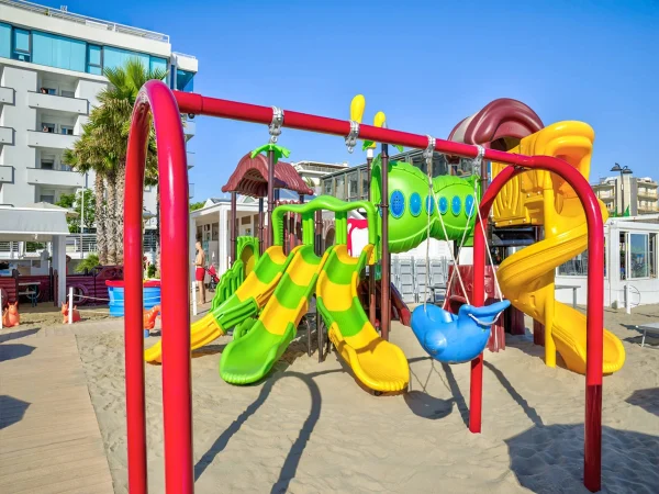 realizzazione stabilimento balneare riccione f2 parco giochi per esterni